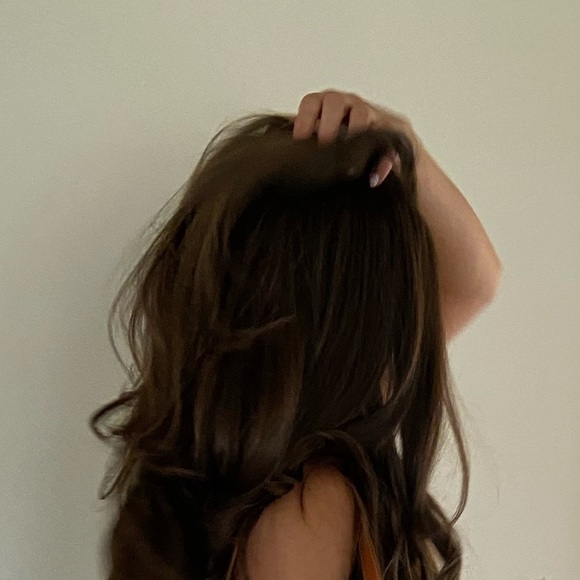 Meet your Posher, Gabriela - Picture 1 of 1